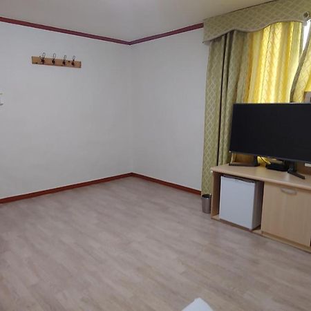 Motel The Red House Sokcho Exterior foto