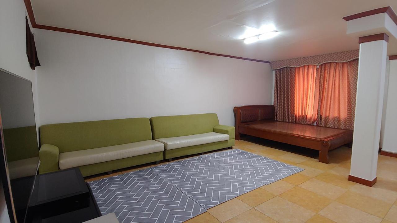 Motel The Red House Sokcho Exterior foto