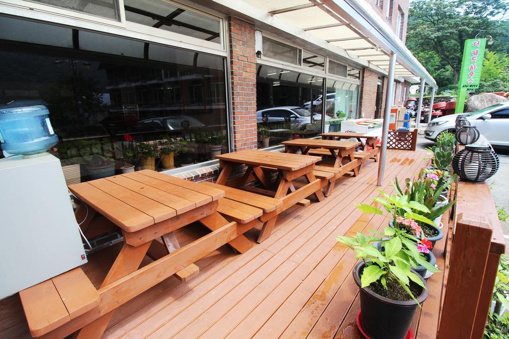 Motel The Red House Sokcho Exterior foto